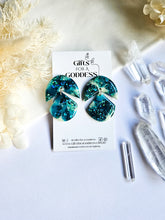 Load image into Gallery viewer, Turquoise Glitter Marble
