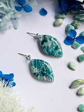 Load image into Gallery viewer, Turquoise &amp; Silver Marble
