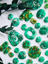 Load image into Gallery viewer, Emerald Green &amp; Gold Marble
