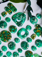 Load image into Gallery viewer, Emerald Green &amp; Gold Marble
