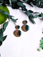 Load image into Gallery viewer, Mid Emerald and Gold Glitter
