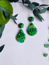 Load image into Gallery viewer, Green Glitter Marble
